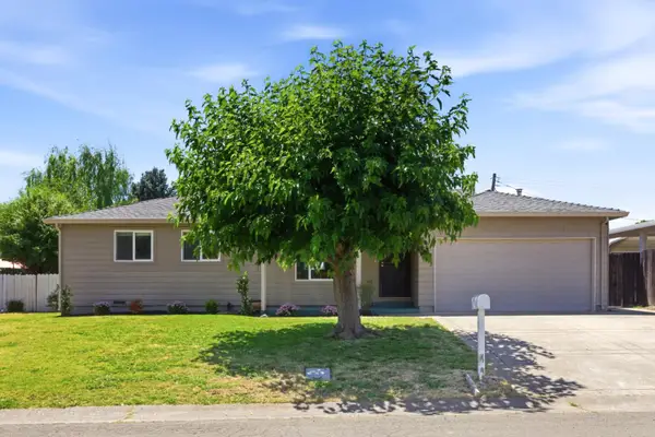 6545 Miles Ln, Carmichael, CA 95608