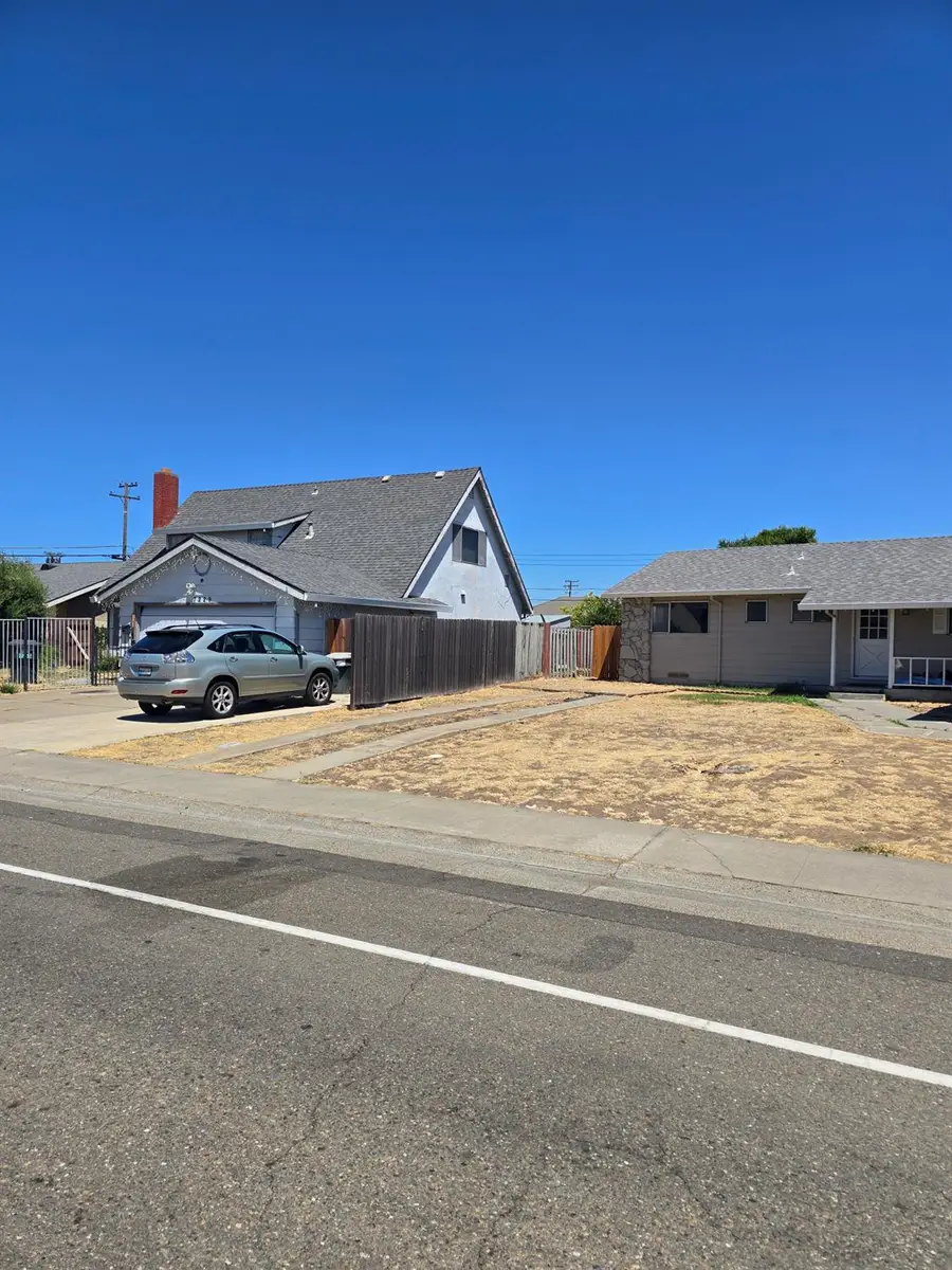 7233 Lindale Drive, Sacramento, CA 95828 - #3