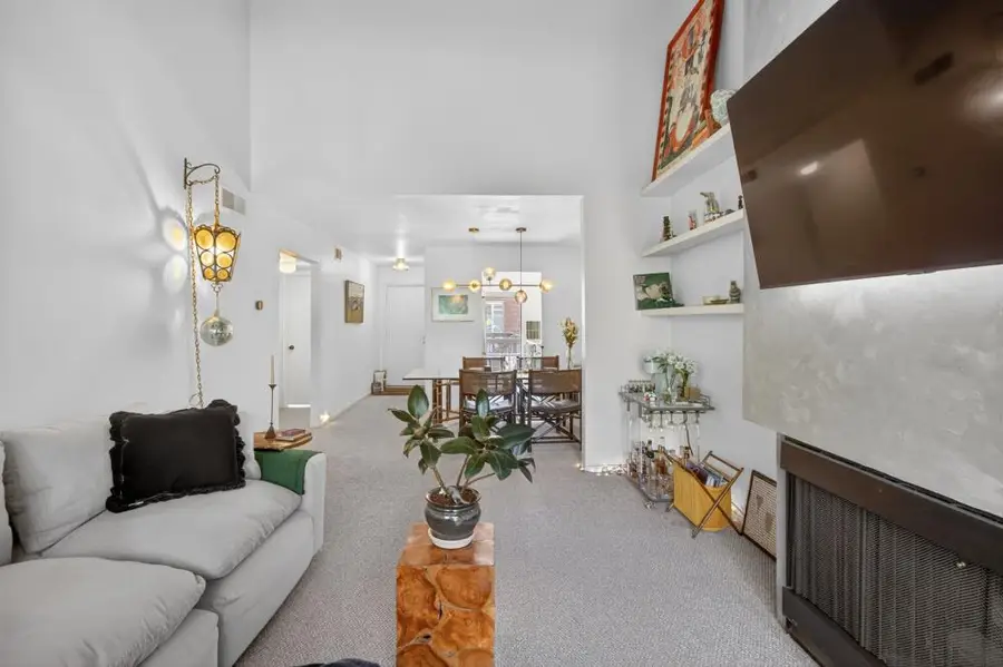 800 Woodside Lane #12, Sacramento, CA 95825 - #3