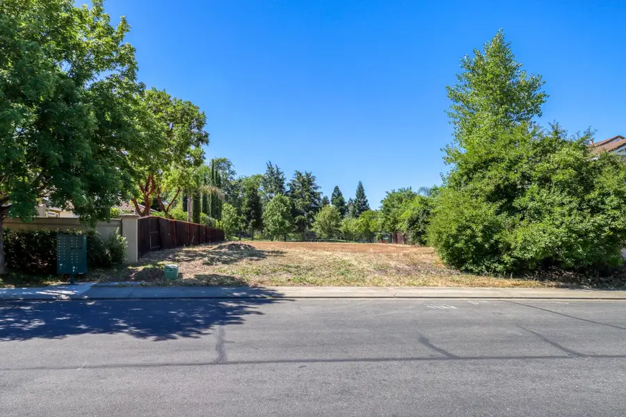 975 Fountain Drive, West Sacramento, CA 95605 - #2