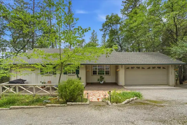 11869 Oracle Drive, Grass Valley, CA 95949