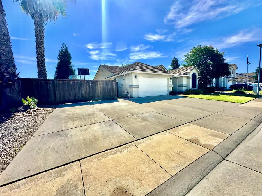 1035 Starbrook Drive, Galt, CA 95632 - #3