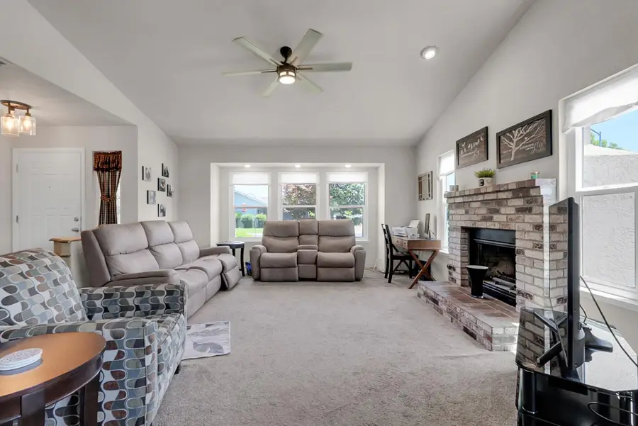5713 Prince Edward Lane, Riverbank, CA 95367 - #3