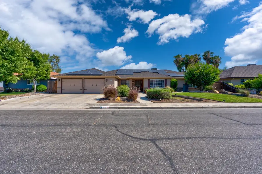 1037 Jackson Avenue, Los Banos, CA 93635 - #2