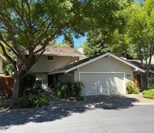2042 University Park Drive, Sacramento, CA 95825