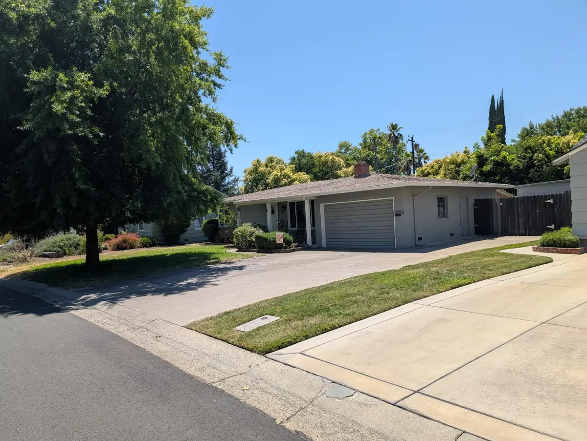 3225 Kentfield Drive, Sacramento, CA 95821 - #1