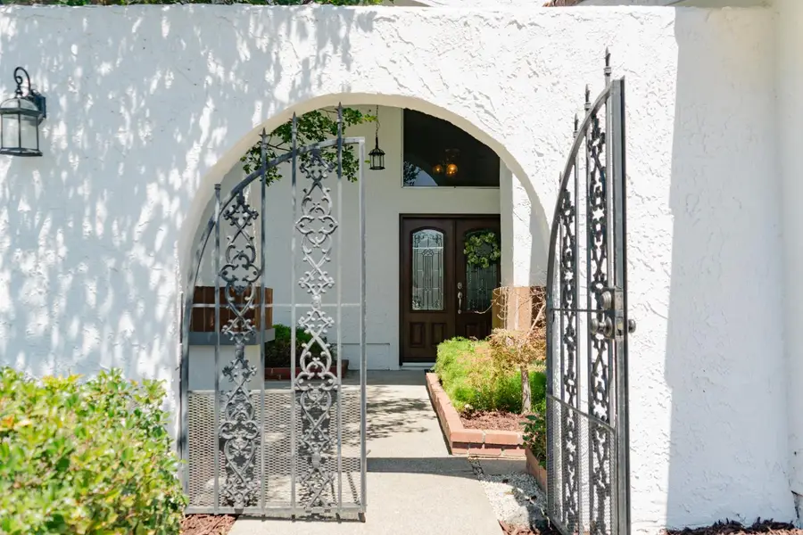 8323 Newbridge Way, Citrus Heights, CA 95610 - #2