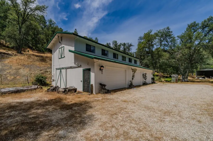 8531 Sheep Ranch Road, Mountain Ranch, CA 95246 - #2