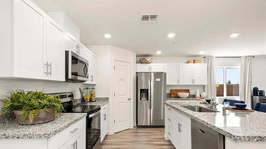 2191 Pioneer Drive, Yuba City, CA 95993 - #2
