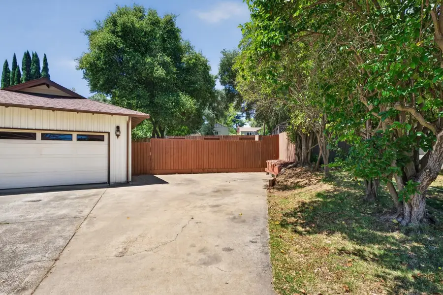 8505 Hayden Way, Fair Oaks, CA 95628 - #2