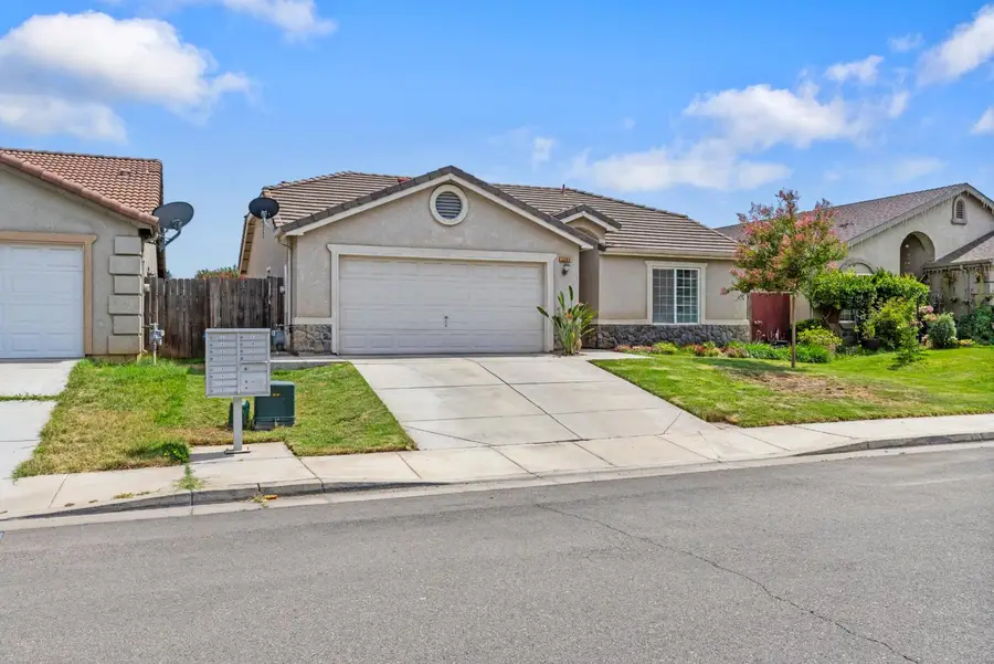 2085 W Solis Street, Merced, CA 95348 - #3