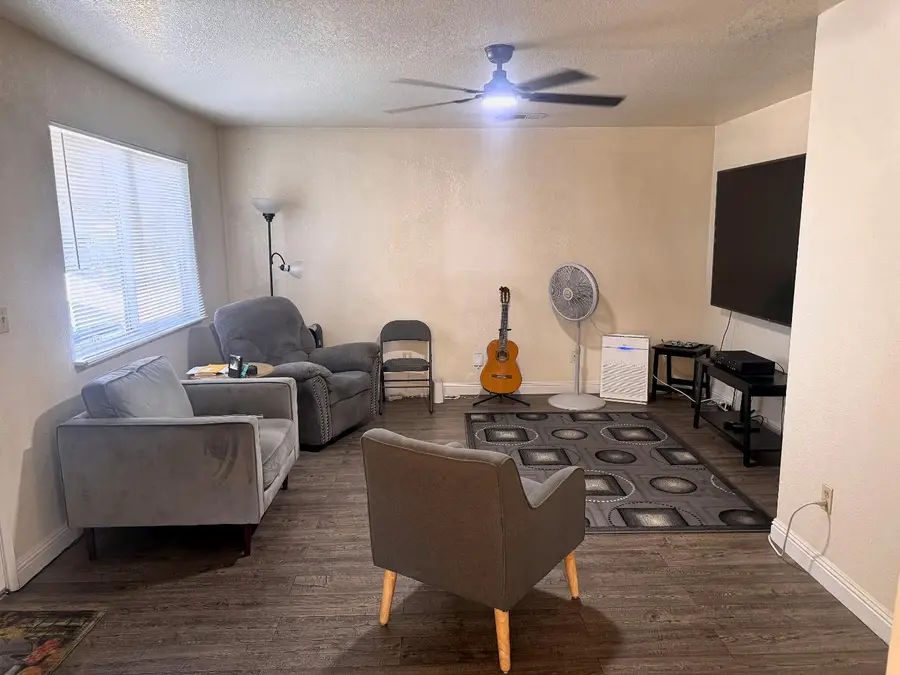272 S Olive Avenue, Stockton, CA 95215 - #3