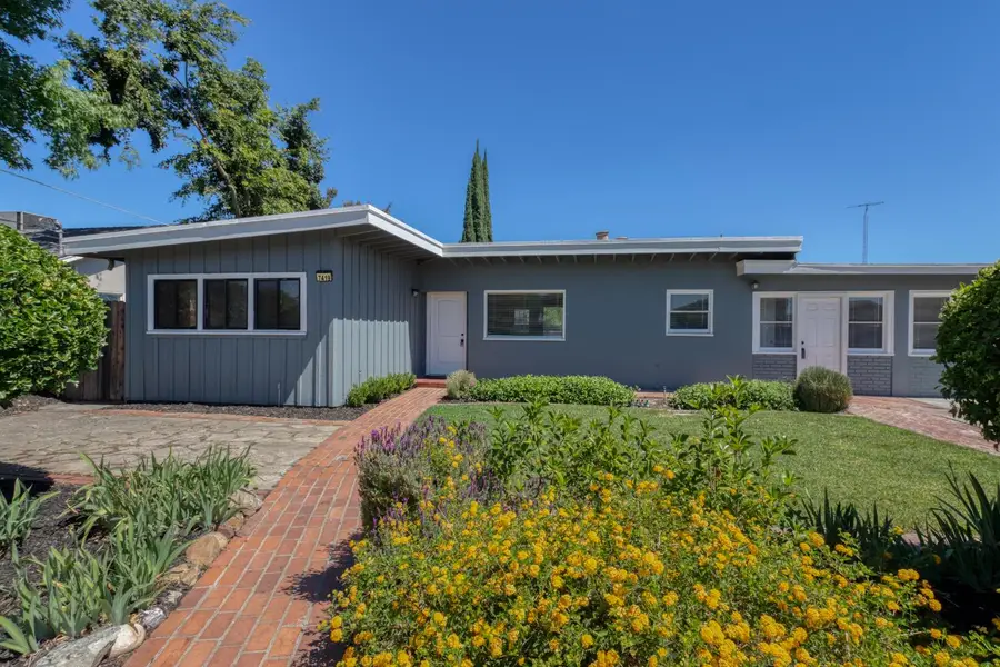 7419 Pine Street, Hughson, CA 95326 - #3