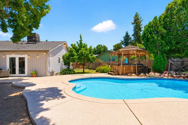 10 Tananger Court, Sacramento, CA 95833