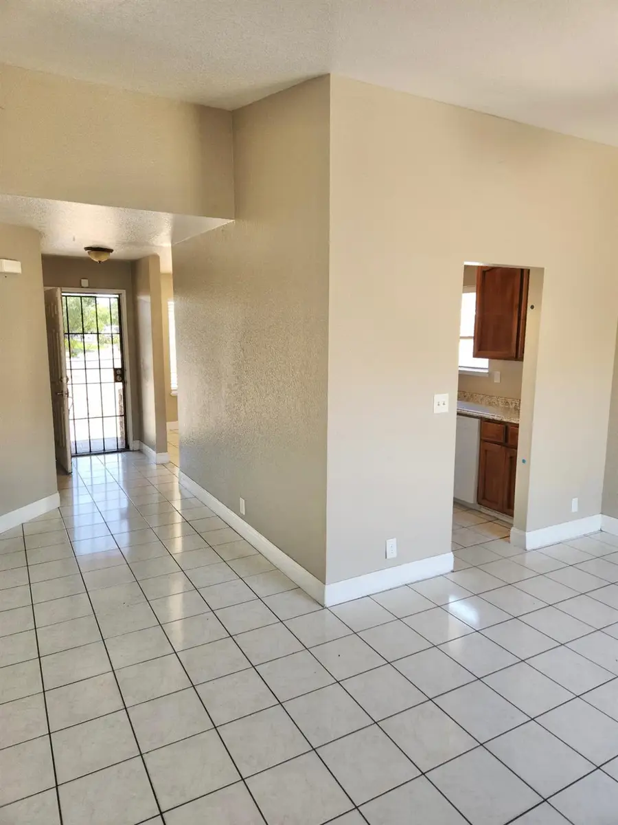 700 Lacross Court, Modesto, CA 95351 - #3