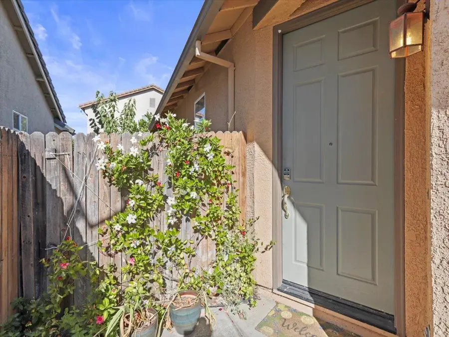 7509 S Sun Willow Lane, Sacramento, CA 95823 - #3