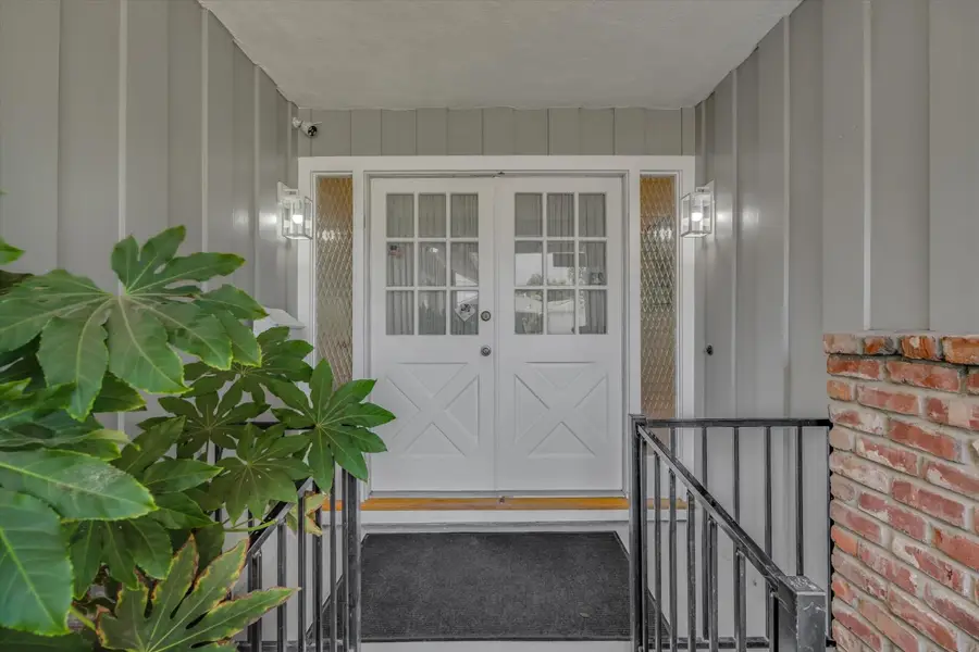 221 Granada Way, Tracy, CA 95376 - #2