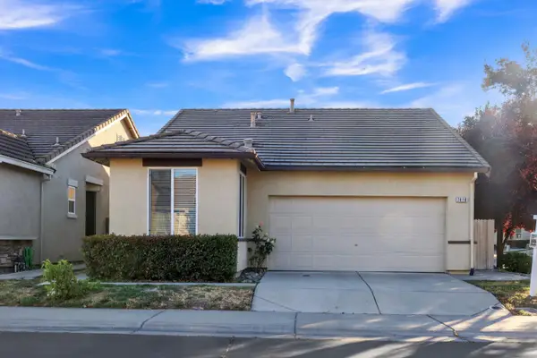 7418 Sun Reign Lane, Sacramento, CA 95823