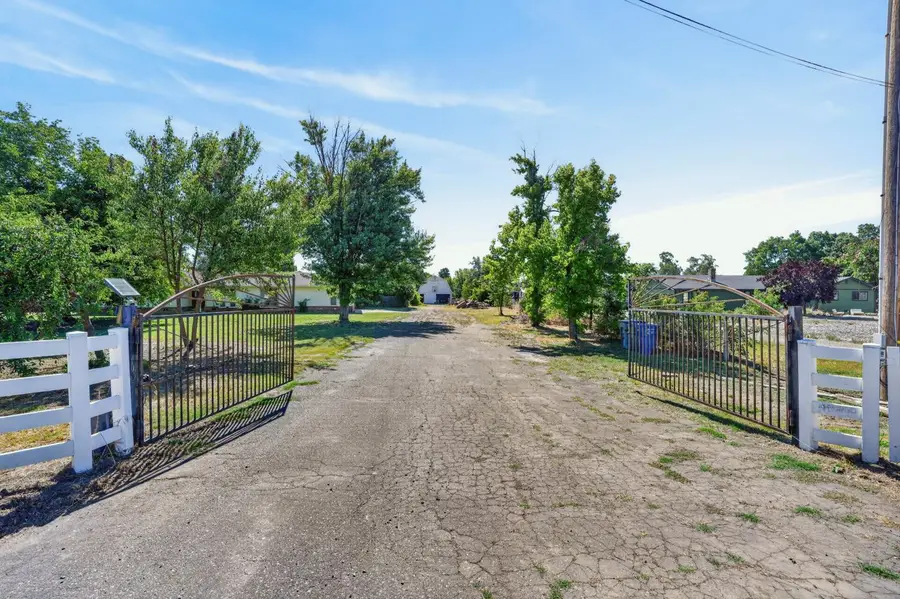 8465 Dillard Road, Wilton, CA 95693 - #2