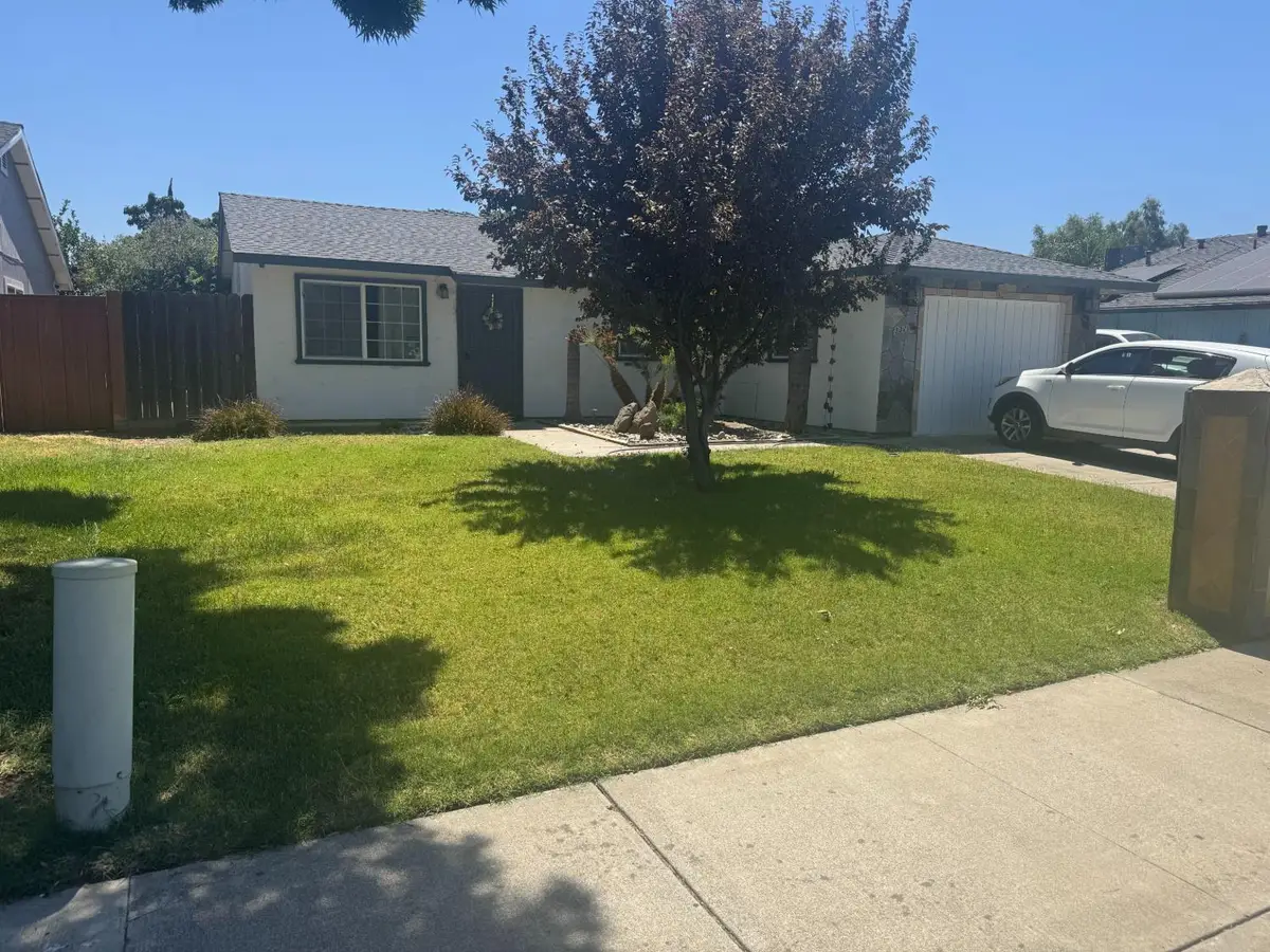 332 N 2nd Street, Los Banos, CA 93635 - #1