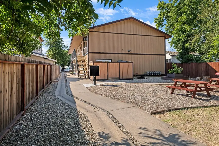 2944 Del Paso Boulevard, Sacramento, CA 95815 - #2