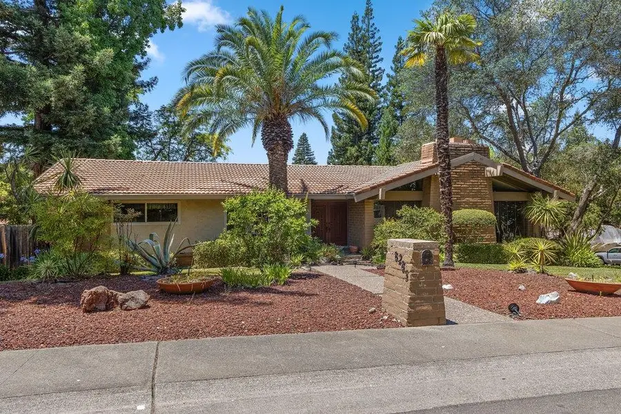 8285 Mercer Way, Fair Oaks, CA 95628 - #2