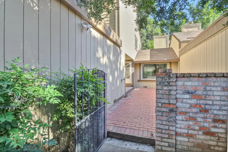7052 San Jacinto Court, Citrus Heights, CA 95621 - #2
