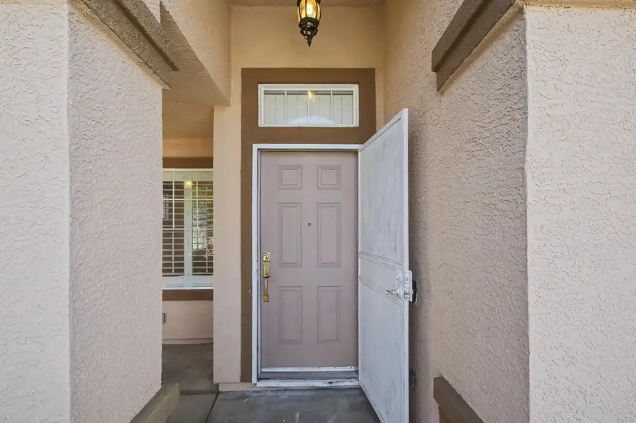 10115 Hampton Oak Drive, Elk Grove, CA 95624 - #2