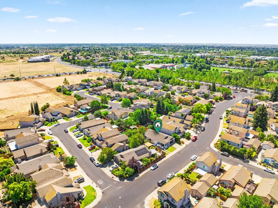 8953 Monterey Oaks Drive, Elk Grove, CA 95758 - #3