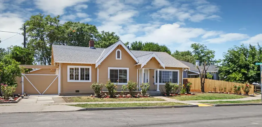 1520 N Berkeley Avenue, Stockton, CA 95205 - #2