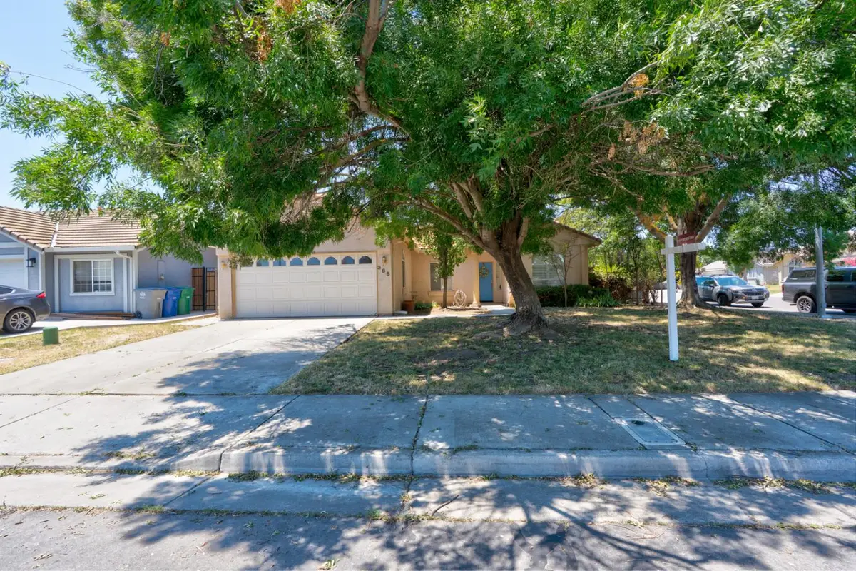 385 N 1st Street, Los Banos, CA 93635 - #1
