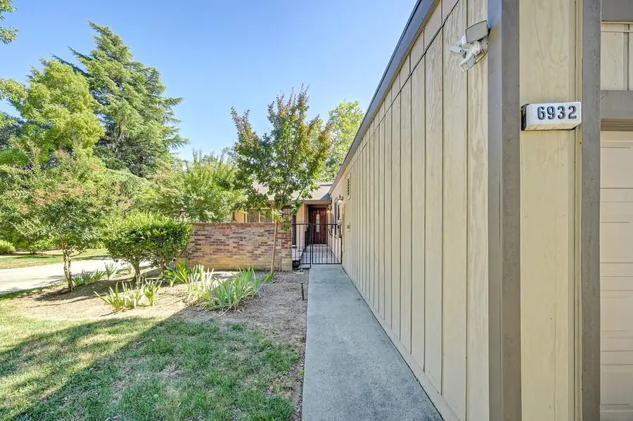 6932 Toluca Lane, Citrus Heights, CA 95621 - #2