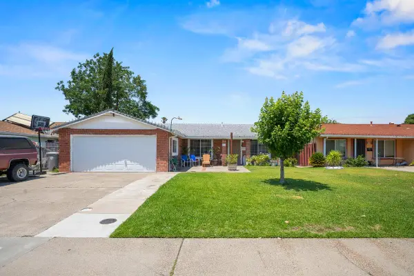 5717 Seyferth Way, Sacramento, CA 95823