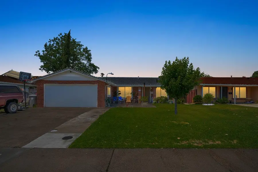 5717 Seyferth Way, Sacramento, CA 95823 - #2