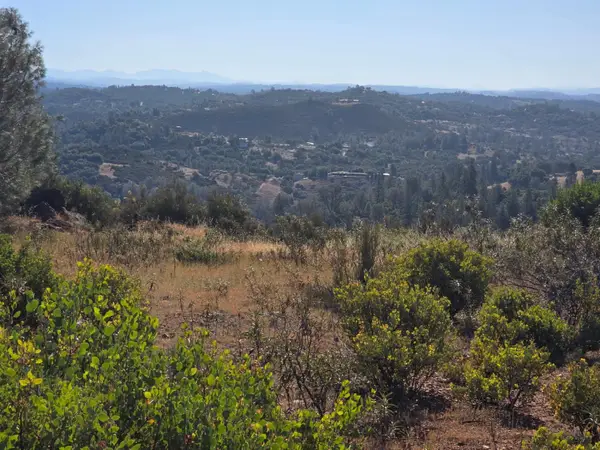 10 Hillside Drive, Rescue, CA 95672