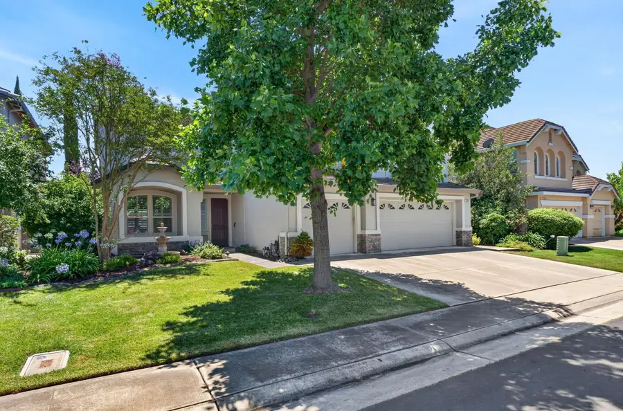 9701 Nature Trail Way, Elk Grove, CA 95757 - #2