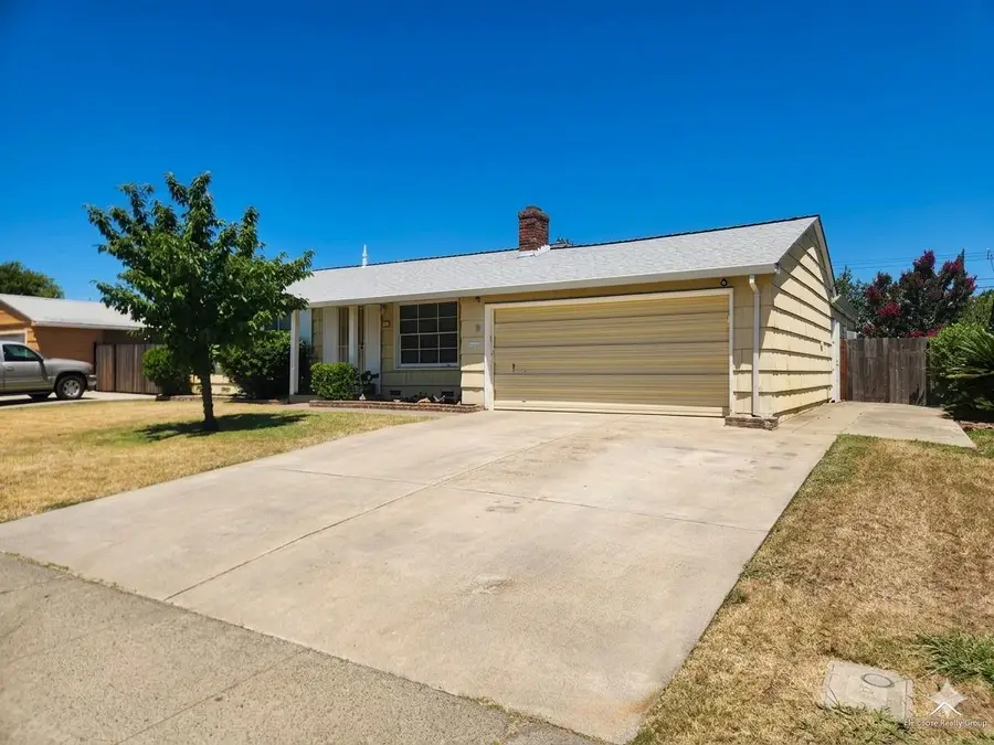5011 North Parkway, Sacramento, CA 95823 - #3