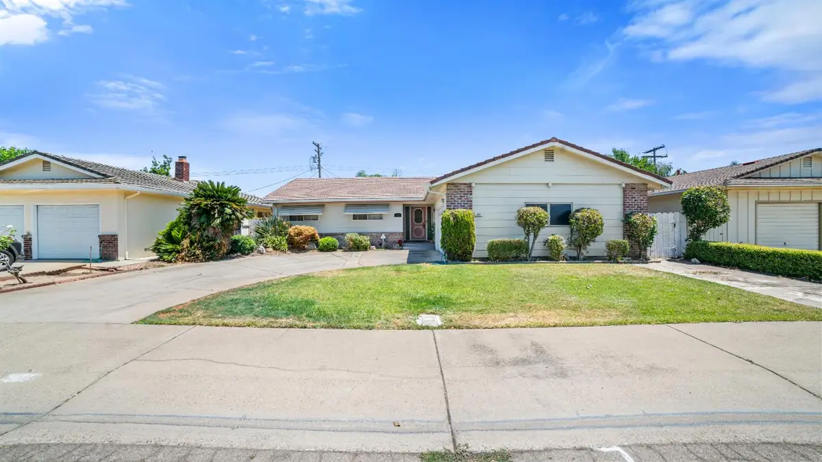 206 Benson Drive, Lodi, CA 95242 - #1