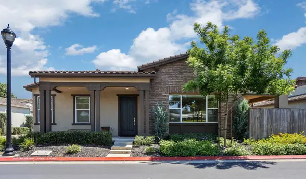 803 Riva Court, Lodi, CA 95242