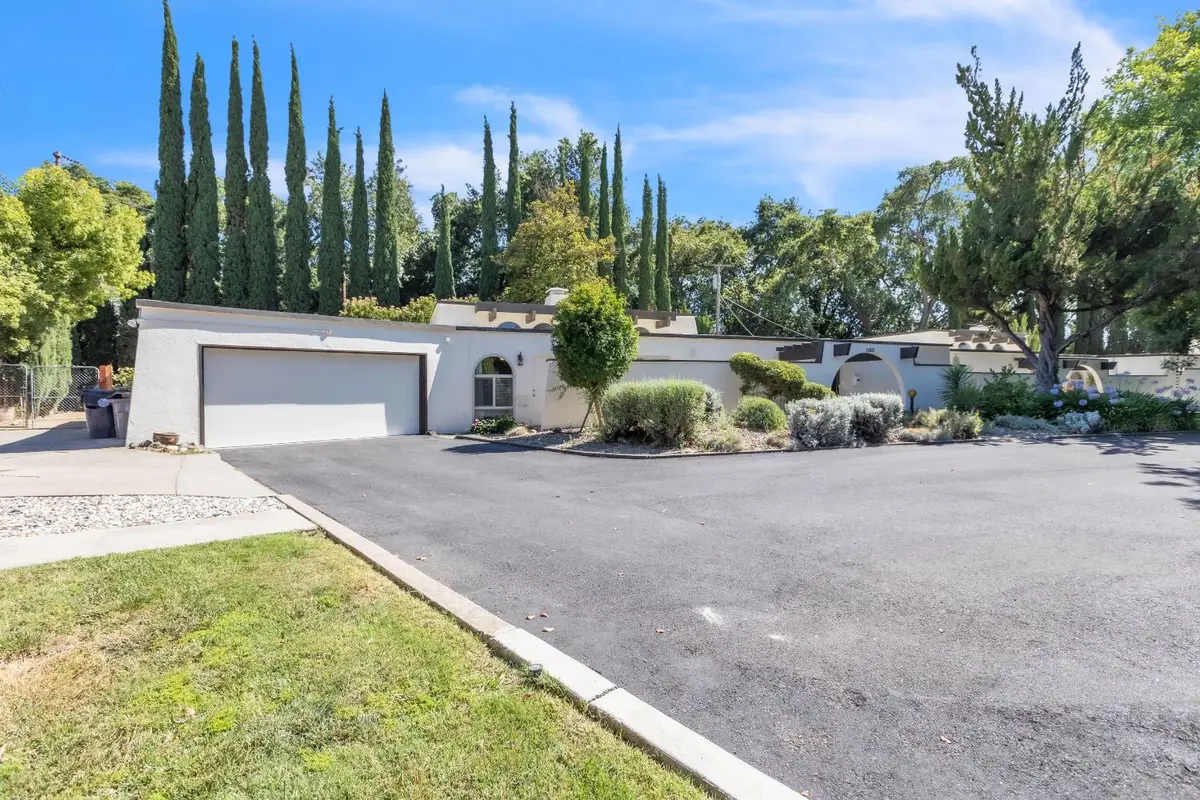 1160 Silver Lake Drive, Sacramento, CA 95831 - #1