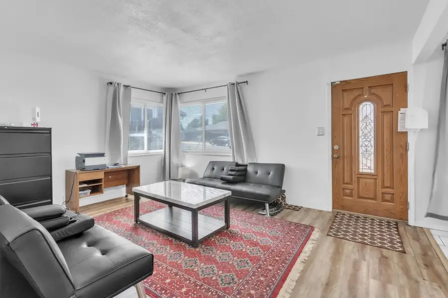 1948 Joan Way, Sacramento, CA 95815 - #2