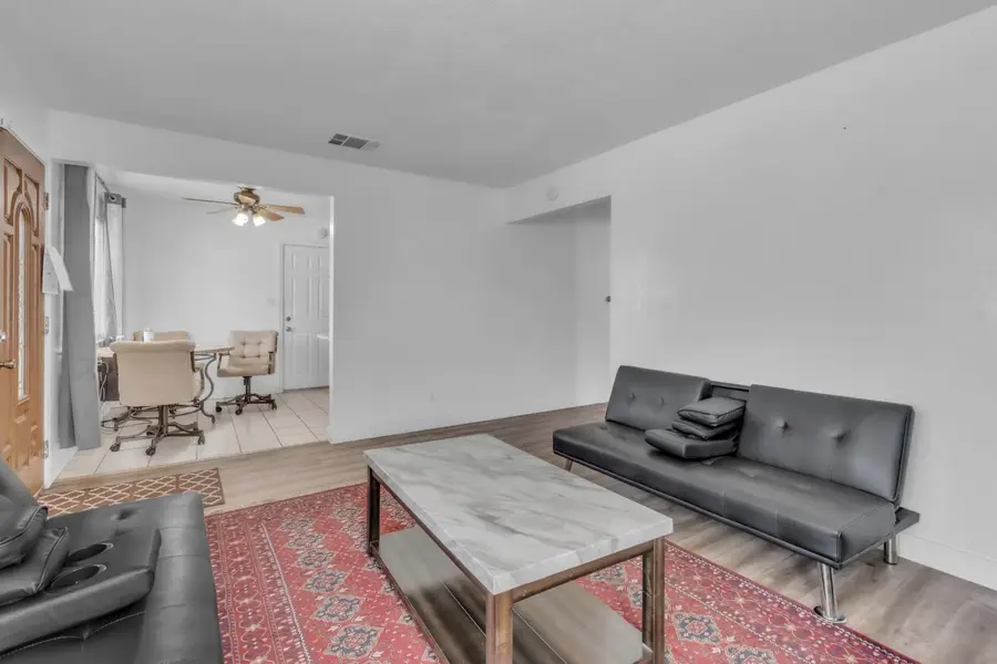 1948 Joan Way, Sacramento, CA 95815 - #3