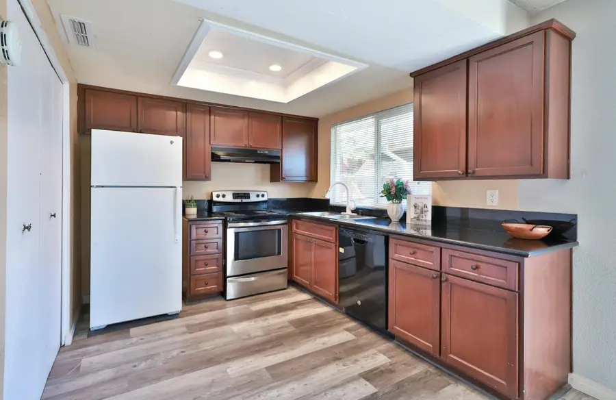 5427 Olympic Way, Sacramento, CA 95842 - #3