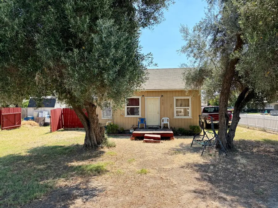 1733 Center Avenue, Dos Palos, CA 93620 - #2