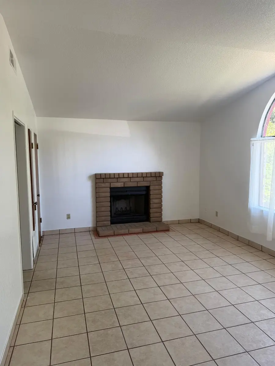 414 Vicki Lynn Lane, Patterson, CA 95363 - #3