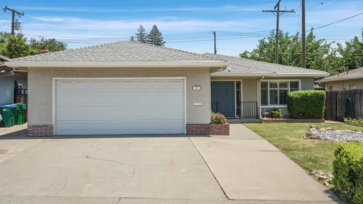 8 N Cambridge Drive, Lodi, CA 95242 - #1