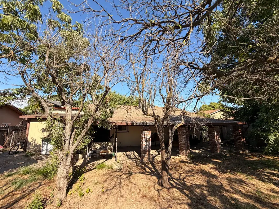 1018 Tudor Street, Galt, CA 95632 - #3