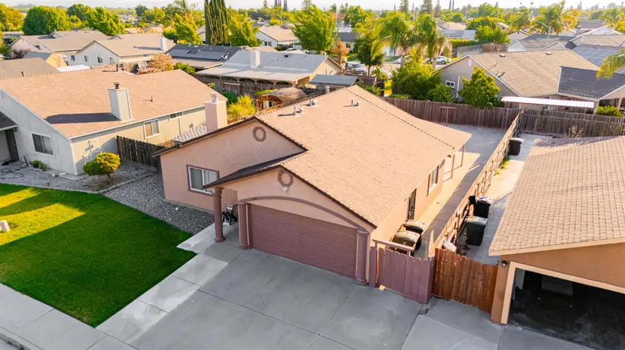 1422 Pinot Drive, Livingston, CA 95334 - #2