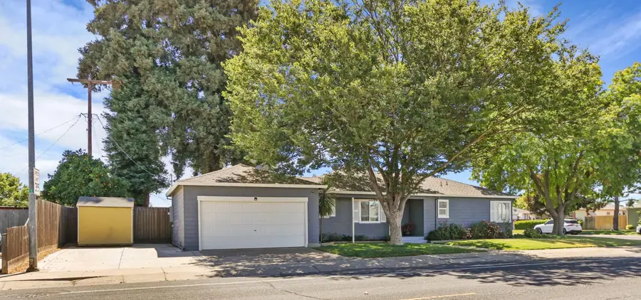 1220 S Crescent Avenue, Lodi, CA 95240 - #2
