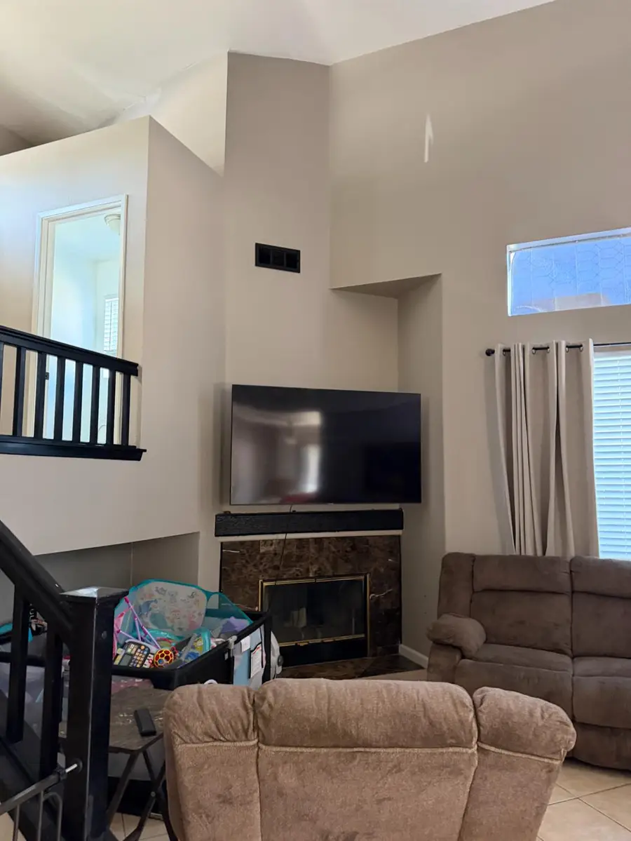 3321 Gable Court, Stockton, CA 95209 - #2